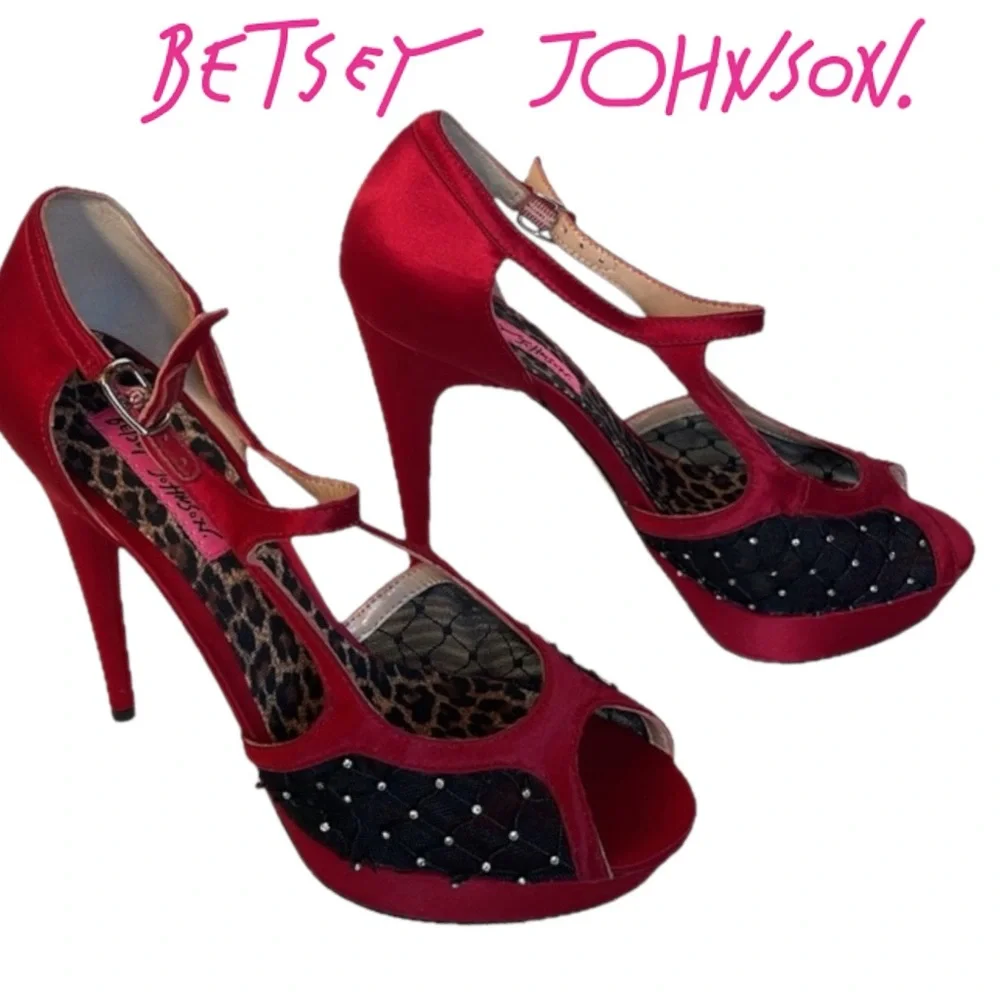 BETSEY JOHNSON Infatuation Red Satin Heels Ankle Buckle Straps Open Toe Size 7.5